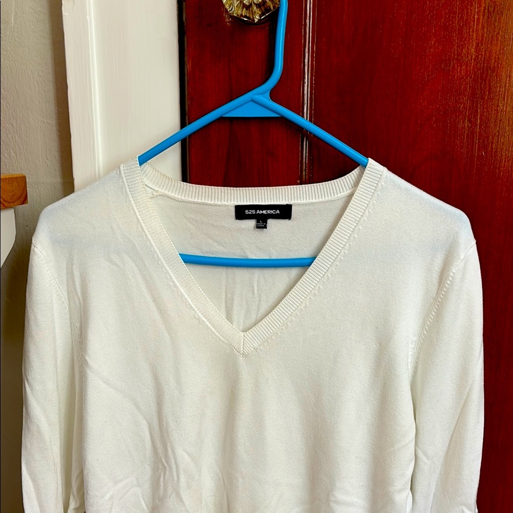 525 America Elegant White V-Neck Sweater